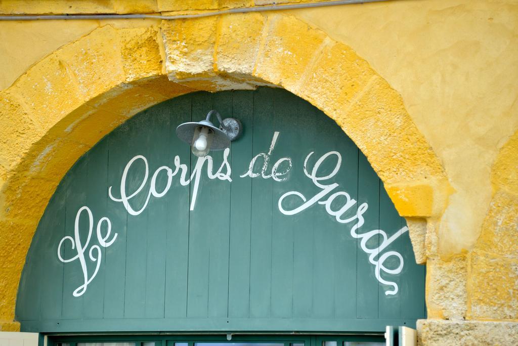 Le Corps De Garde Bed & Breakfast Saint-Martin-de-Re Exterior photo