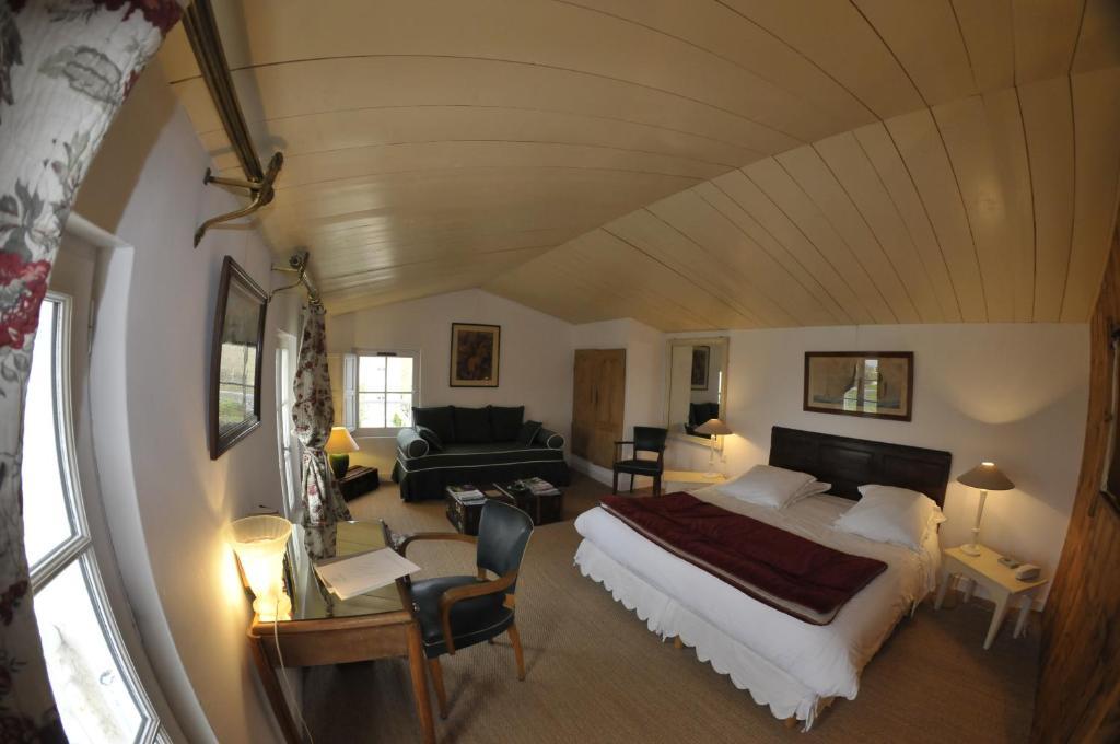 Le Corps De Garde Bed & Breakfast Saint-Martin-de-Re Room photo