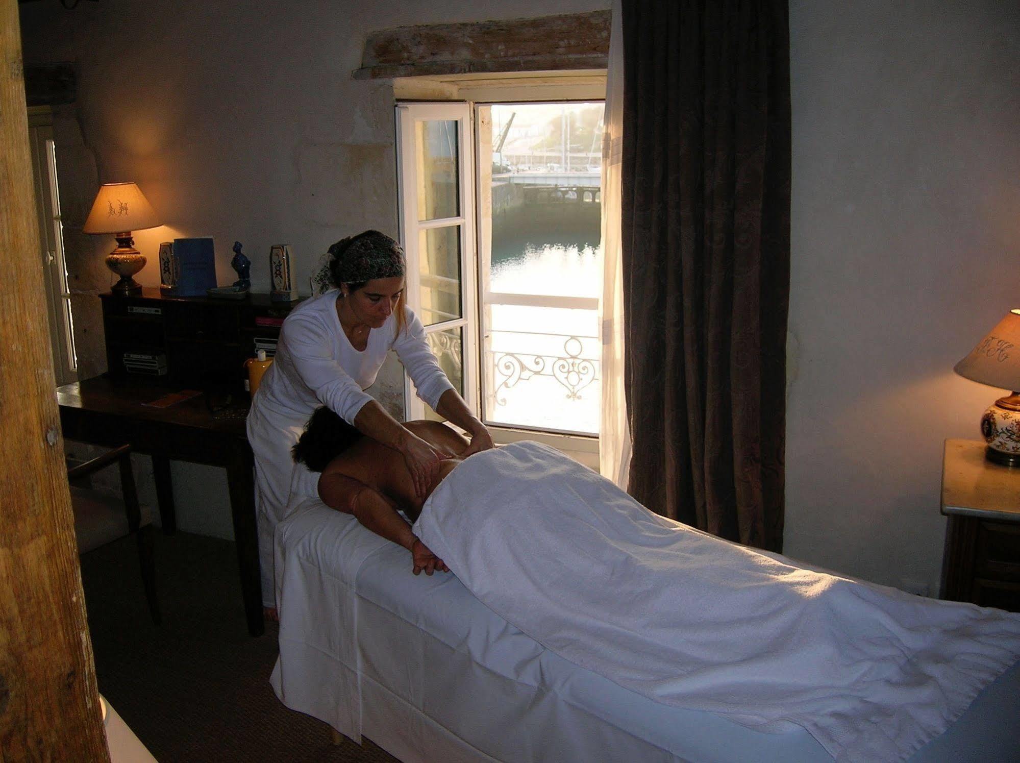 Le Corps De Garde Bed & Breakfast Saint-Martin-de-Re Exterior photo